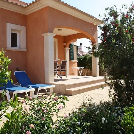 Holiday home Es-trenc Ferienhaeuser
